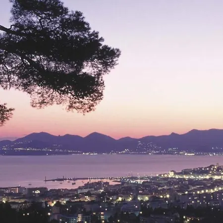 Preyre 14 Apartment *